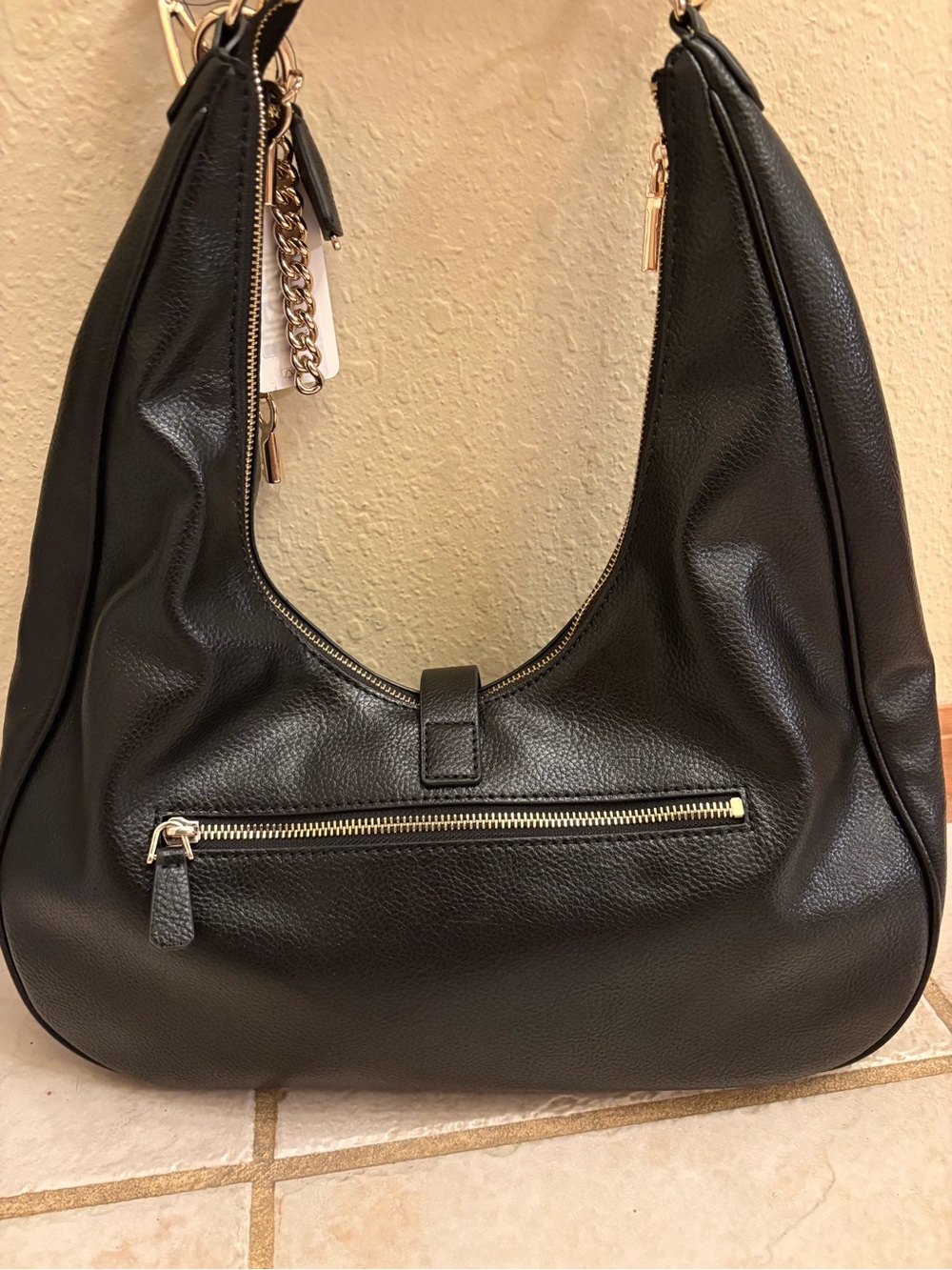 NWT GUESS Brooke Hobo Shoulder Bag Black Gold Hardware Luxury Classic Charm - Picture 2 of 11